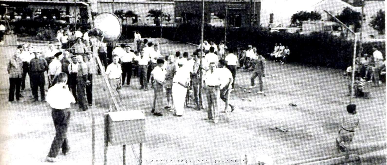 1070- Ain-el-Turck - Terrain de boules.JPG